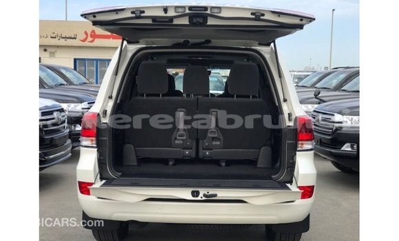 Buy Import Toyota Land Cruiser White Car in Import - Dubai in Belait Buy Import Toyota Land Cruiser White Car in Import - Dubai in Belait
