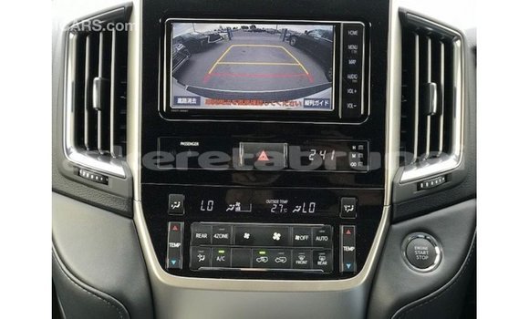 Buy Import Toyota Land Cruiser White Car in Import - Dubai in Belait Buy Import Toyota Land Cruiser White Car in Import - Dubai in Belait