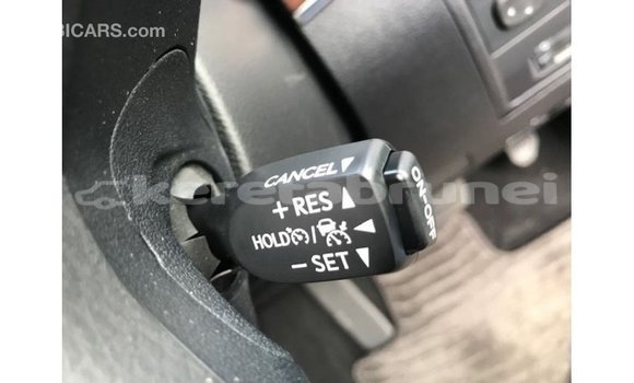 Buy Import Toyota Land Cruiser White Car in Import - Dubai in Belait Buy Import Toyota Land Cruiser White Car in Import - Dubai in Belait