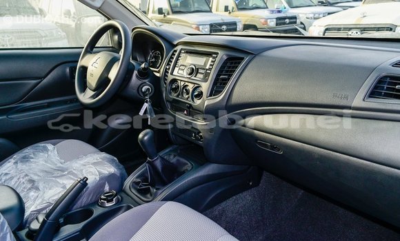 Buy Import Mitsubishi L200 White Car in Import - Dubai in Belait Buy Import Mitsubishi L200 White Car in Import - Dubai in Belait