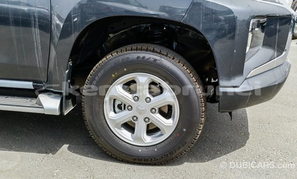 Buy Import Mitsubishi L200 Other Car in Import - Dubai in Belait Buy Import Mitsubishi L200 Other Car in Import - Dubai in Belait