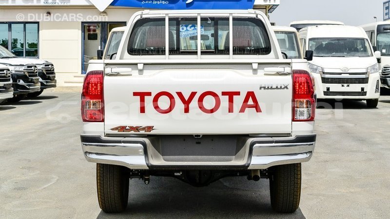 Big with watermark toyota hilux belait import dubai 3402