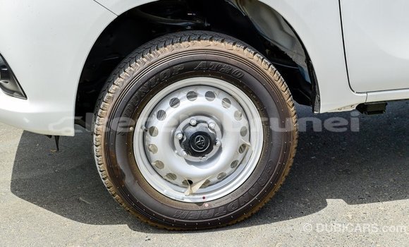 Buy Import Toyota Hilux White Car in Import - Dubai in Belait Buy Import Toyota Hilux White Car in Import - Dubai in Belait