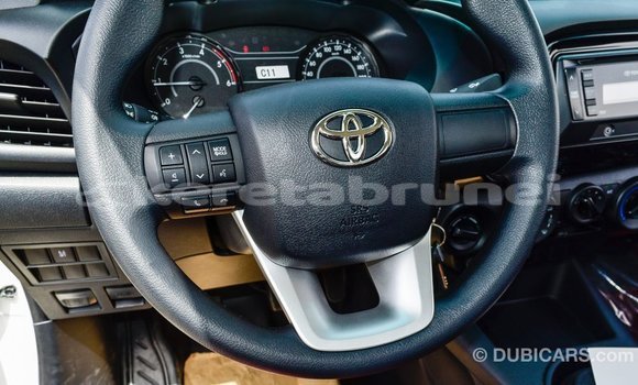 Buy Import Toyota Hilux White Car in Import - Dubai in Belait Buy Import Toyota Hilux White Car in Import - Dubai in Belait