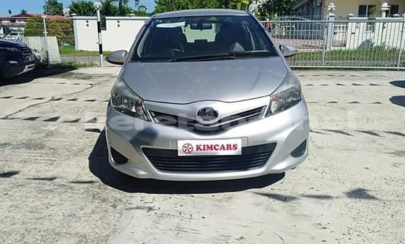 Buy Used Toyota Vitz Silver Car in Bandar Seri Begawan in Brunei-Muara