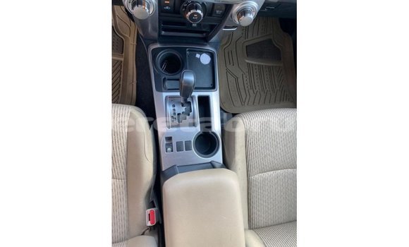 Buy Import Toyota HiAce White Truck in Import - Dubai in Belait Buy Import Toyota HiAce White Truck in Import - Dubai in Belait