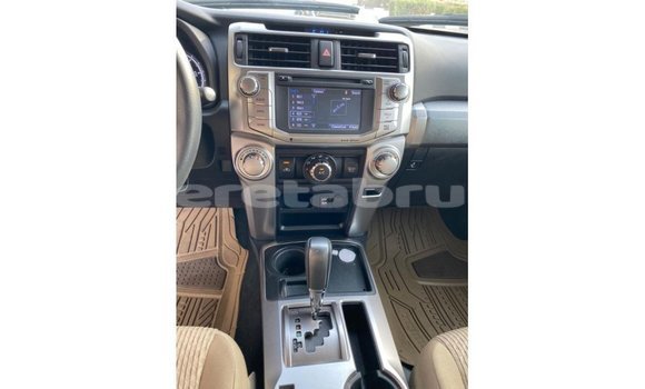 Buy Import Toyota HiAce White Truck in Import - Dubai in Belait Buy Import Toyota HiAce White Truck in Import - Dubai in Belait