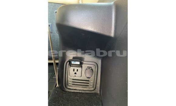 Buy Import Toyota HiAce White Truck in Import - Dubai in Belait Buy Import Toyota HiAce White Truck in Import - Dubai in Belait