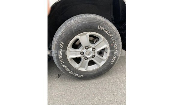 Buy Import Toyota Sequoia White Car in Import - Dubai in Belait Buy Import Toyota Sequoia White Car in Import - Dubai in Belait