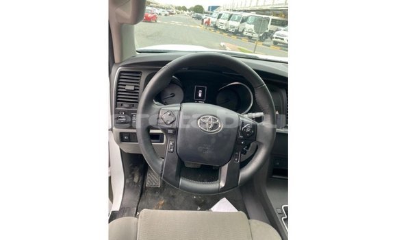 Buy Import Toyota Sequoia White Car in Import - Dubai in Belait Buy Import Toyota Sequoia White Car in Import - Dubai in Belait