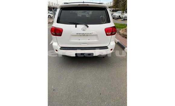 Buy Import Toyota Sequoia White Car in Import - Dubai in Belait Buy Import Toyota Sequoia White Car in Import - Dubai in Belait