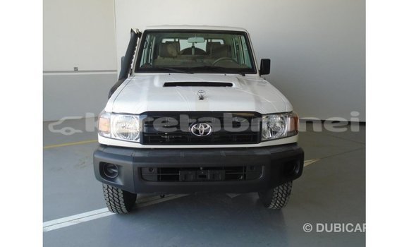 Buy Import Toyota Land Cruiser White Car in Import - Dubai in Belait Buy Import Toyota Land Cruiser White Car in Import - Dubai in Belait