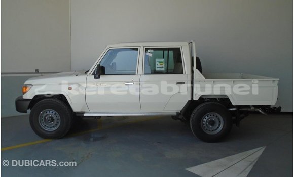 Buy Import Toyota Land Cruiser White Car in Import - Dubai in Belait Buy Import Toyota Land Cruiser White Car in Import - Dubai in Belait
