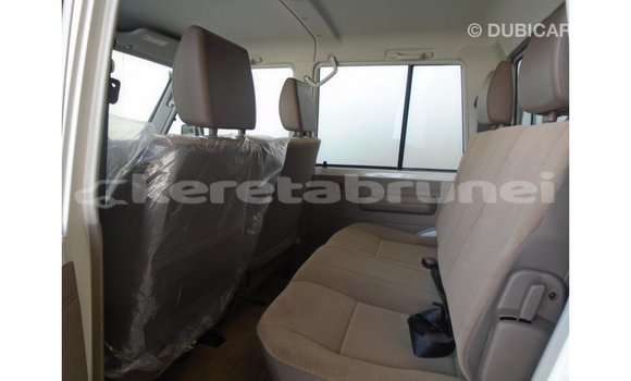 Buy Import Toyota Land Cruiser White Car in Import - Dubai in Belait Buy Import Toyota Land Cruiser White Car in Import - Dubai in Belait