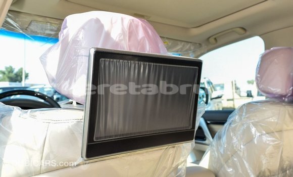 Buy Import Toyota Land Cruiser White Car in Import - Dubai in Belait Buy Import Toyota Land Cruiser White Car in Import - Dubai in Belait