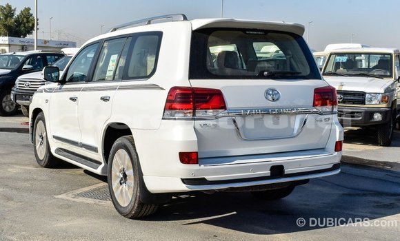 Buy Import Toyota Land Cruiser White Car in Import - Dubai in Belait Buy Import Toyota Land Cruiser White Car in Import - Dubai in Belait