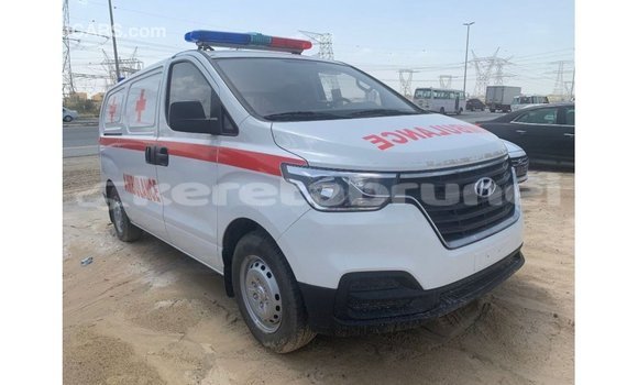 Buy Import Hyundai Accent White Car in Import - Dubai in Belait Buy Import Hyundai Accent White Car in Import - Dubai in Belait