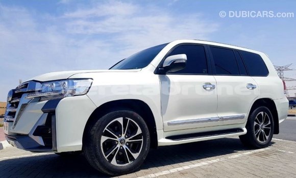 Buy Import Toyota Land Cruiser White Car in Import - Dubai in Belait Buy Import Toyota Land Cruiser White Car in Import - Dubai in Belait