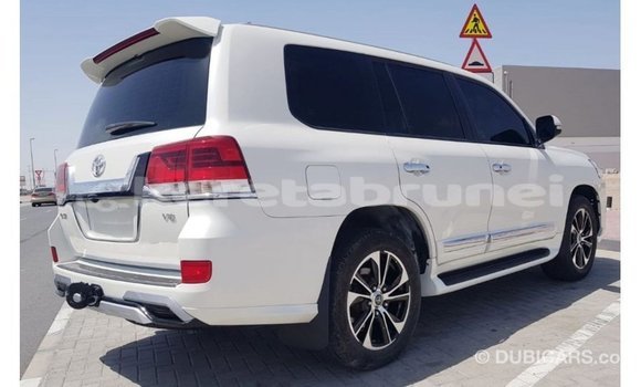Buy Import Toyota Land Cruiser White Car in Import - Dubai in Belait Buy Import Toyota Land Cruiser White Car in Import - Dubai in Belait