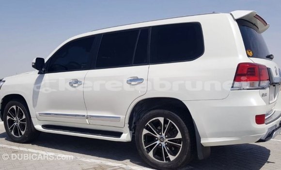 Buy Import Toyota Land Cruiser White Car in Import - Dubai in Belait Buy Import Toyota Land Cruiser White Car in Import - Dubai in Belait