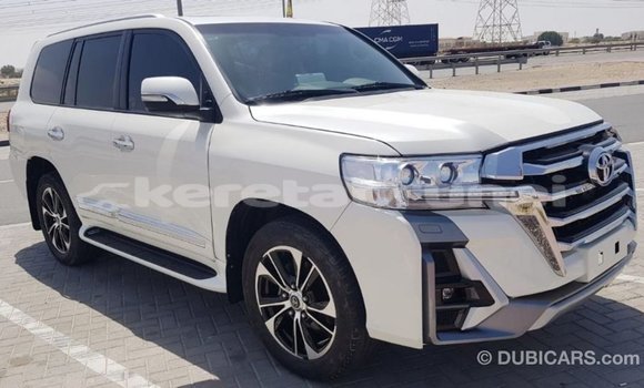 Buy Import Toyota Land Cruiser White Car in Import - Dubai in Belait Buy Import Toyota Land Cruiser White Car in Import - Dubai in Belait