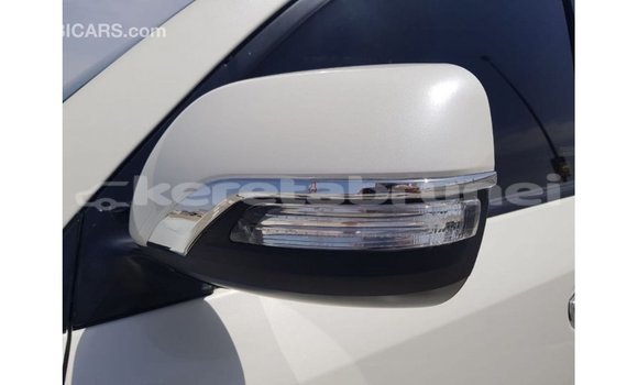 Buy Import Toyota Land Cruiser White Car in Import - Dubai in Belait Buy Import Toyota Land Cruiser White Car in Import - Dubai in Belait