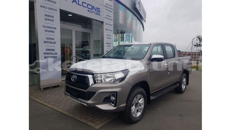 Big with watermark toyota hilux belait import dubai 3463