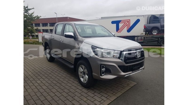 Big with watermark toyota hilux belait import dubai 3463