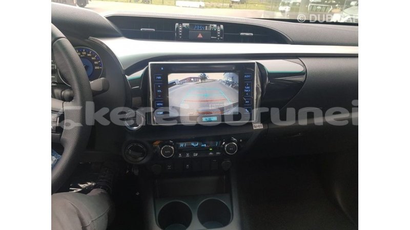 Big with watermark toyota hilux belait import dubai 3463