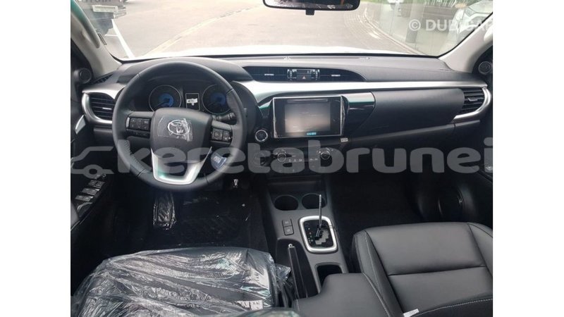 Big with watermark toyota hilux belait import dubai 3463