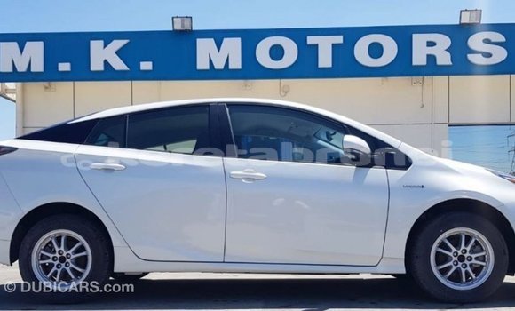 Buy Import Toyota Prius White Car in Import - Dubai in Belait Buy Import Toyota Prius White Car in Import - Dubai in Belait