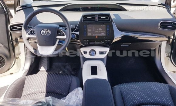 Buy Import Toyota Prius White Car in Import - Dubai in Belait Buy Import Toyota Prius White Car in Import - Dubai in Belait