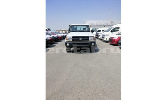 Buy Import Toyota Land Cruiser Beige Car in Import - Dubai in Belait Buy Import Toyota Land Cruiser Beige Car in Import - Dubai in Belait