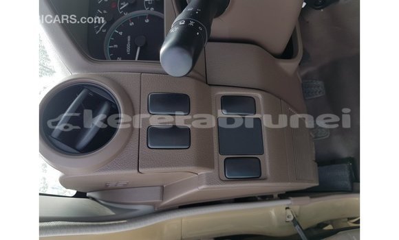 Buy Import Toyota Land Cruiser Beige Car in Import - Dubai in Belait Buy Import Toyota Land Cruiser Beige Car in Import - Dubai in Belait