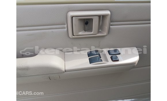 Buy Import Toyota Land Cruiser Beige Car in Import - Dubai in Belait Buy Import Toyota Land Cruiser Beige Car in Import - Dubai in Belait
