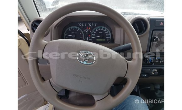 Buy Import Toyota Land Cruiser Beige Car in Import - Dubai in Belait Buy Import Toyota Land Cruiser Beige Car in Import - Dubai in Belait