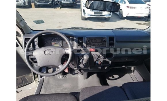 Buy Import Toyota Hiace White Car in Import - Dubai in Belait Buy Import Toyota Hiace White Car in Import - Dubai in Belait
