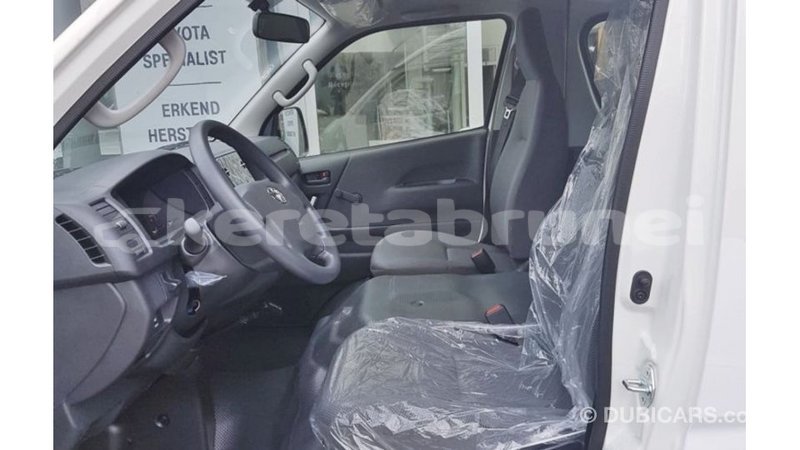 Big with watermark toyota hiace belait import dubai 3495