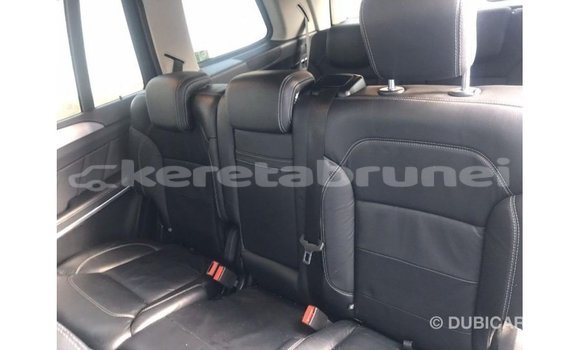 Buy Import Mercedes-Benz 190 Red Car in Import - Dubai in Belait Buy Import Mercedes-Benz 190 Red Car in Import - Dubai in Belait