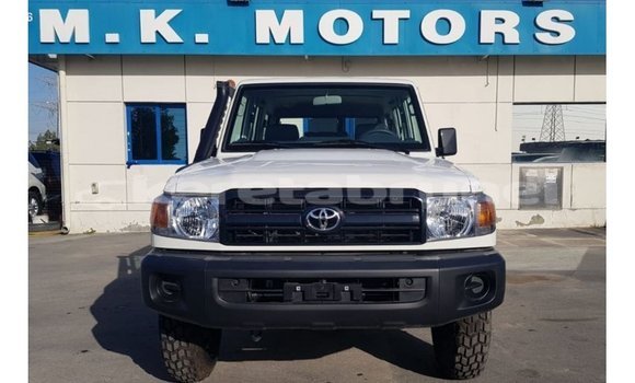 Buy Import Toyota Land Cruiser White Car in Import - Dubai in Belait Buy Import Toyota Land Cruiser White Car in Import - Dubai in Belait