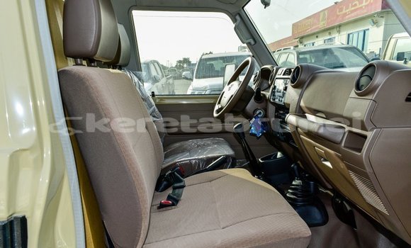 Buy Import Toyota Land Cruiser Beige Car in Import - Dubai in Belait Buy Import Toyota Land Cruiser Beige Car in Import - Dubai in Belait