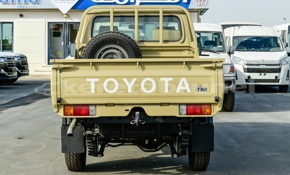 Buy Import Toyota Land Cruiser Beige Car in Import - Dubai in Belait Buy Import Toyota Land Cruiser Beige Car in Import - Dubai in Belait