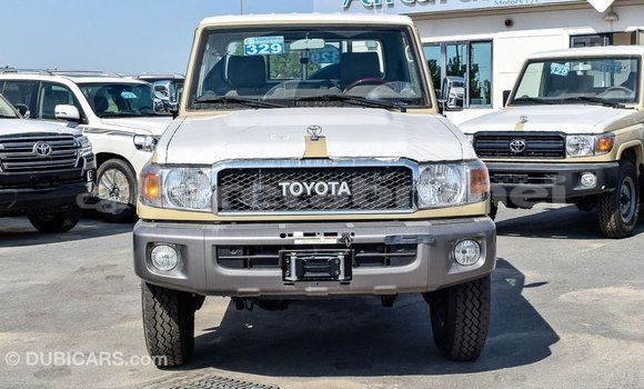 Buy Import Toyota Land Cruiser Beige Car in Import - Dubai in Belait Buy Import Toyota Land Cruiser Beige Car in Import - Dubai in Belait