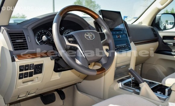 Buy Import Toyota Land Cruiser White Car in Import - Dubai in Belait Buy Import Toyota Land Cruiser White Car in Import - Dubai in Belait