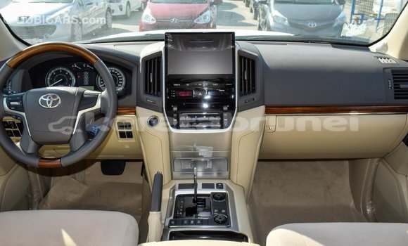 Buy Import Toyota Land Cruiser White Car in Import - Dubai in Belait Buy Import Toyota Land Cruiser White Car in Import - Dubai in Belait