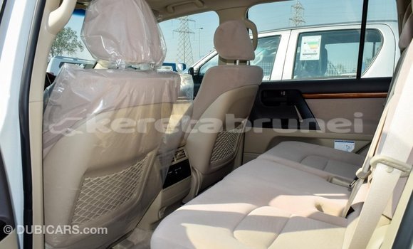 Buy Import Toyota Land Cruiser White Car in Import - Dubai in Belait Buy Import Toyota Land Cruiser White Car in Import - Dubai in Belait