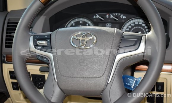 Buy Import Toyota Land Cruiser White Car in Import - Dubai in Belait Buy Import Toyota Land Cruiser White Car in Import - Dubai in Belait