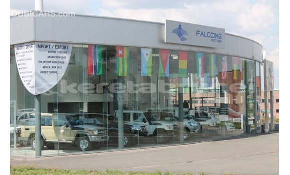 Buy Import Toyota Land Cruiser White Car in Import - Dubai in Belait Buy Import Toyota Land Cruiser White Car in Import - Dubai in Belait