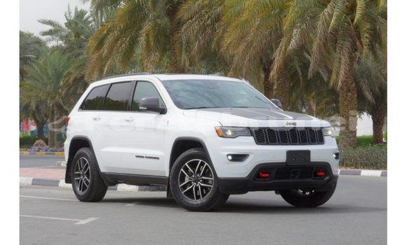 Buy Import Jeep Grand Cherokee White Car in Import - Dubai in Belait