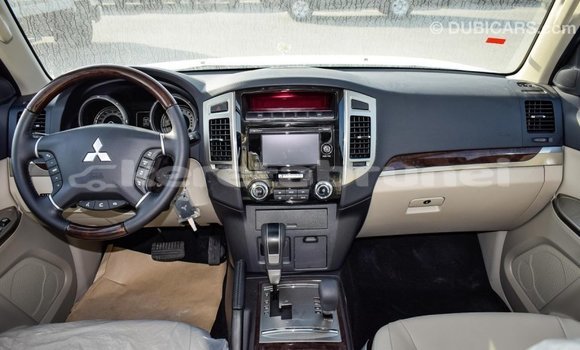 Buy Import Mitsubishi Pajero White Car in Import - Dubai in Belait Buy Import Mitsubishi Pajero White Car in Import - Dubai in Belait
